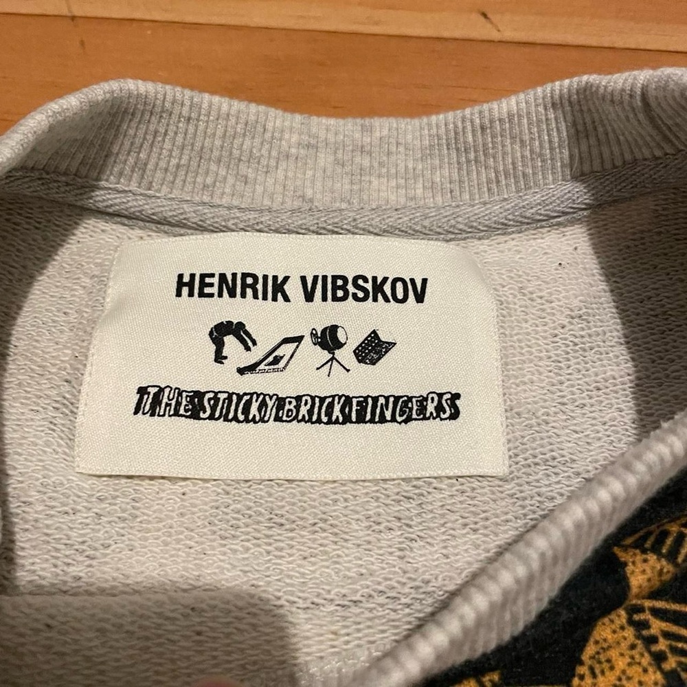 Men’s Henrik Vibskov Gray Crewneck Sweater with Black & Gold Print - Picture 6 of 7